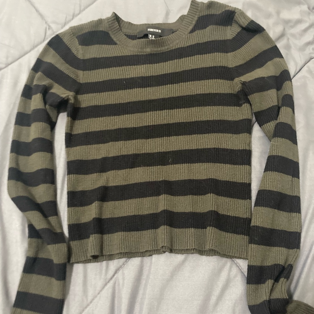 Ribbed long sleeve crop top